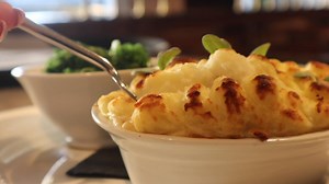 The colder, darker nights call for comfort food! Luckily the team at The Shore can serve up exactly that. We recommend going for the Scottish East coast fish pie. Salmon, smoked haddock, cod & pollock topped with creamed potatoes, and served with buttered kale, Cavolo nero and savoy cabbage 👌 | DoubleTree by Hilton Edinburgh Queensferry Crossing