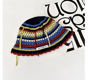 [Hot Item] High Quality Colourful Soft Acrylic Knitted Fashion Beanie Hat