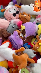 Sunday scaries? No such thing at MainPlace! Come celebrate Sunday Funday with us thanks to our Human Claw Machine!🎉🧸 | MainPlace Mall