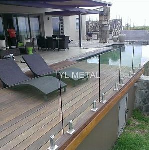 [Hot Item] Contemporary Railing System for Staircase with Durable Glass Panels