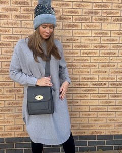 Just loving the lorraine dress, BEAUTIFUL button detail in the back! 🤩 and you really can't go wrong with a little bit of sparkle! ✨ 🔍https://roomlytham.co.uk/collections/lorraine-button-back-dress | Room Lytham