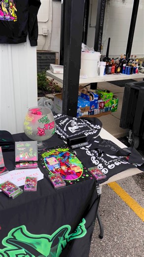 Out here shinin’ at The Office Gentlemen's Club Babes and Bikes Wash in Lincoln, NE. This is the best kinda party on a Saturday afternoon. 😈😈😈 | The Midnight Devils