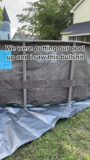 Lesbian Summer Pool Party with Snakeskin Taylor Skully | Ponder With Zion