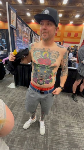 From 1 to 10 - How do you Rate this Traditional Wolf Tattoo? 🐺 | Tattoo Lovers