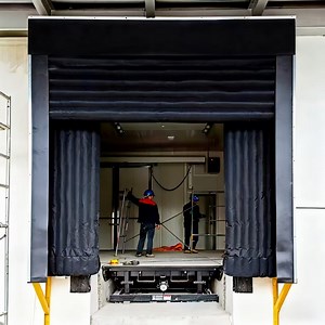 [Hot Item] Heavy-Duty Adjustable PVC Dock Shelter for Ultimate Protection