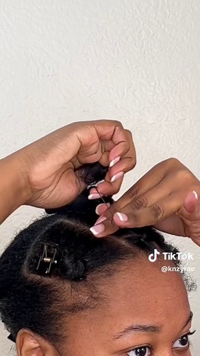 Easy updo rubberband hairstyle on natural hair using a 16 inch kinky curly ponytail from @betterlength hair! Loveee how this turned out! 😍 #rubberbandhairstyle #protectivestyles #naturalhair #betterlengthhair