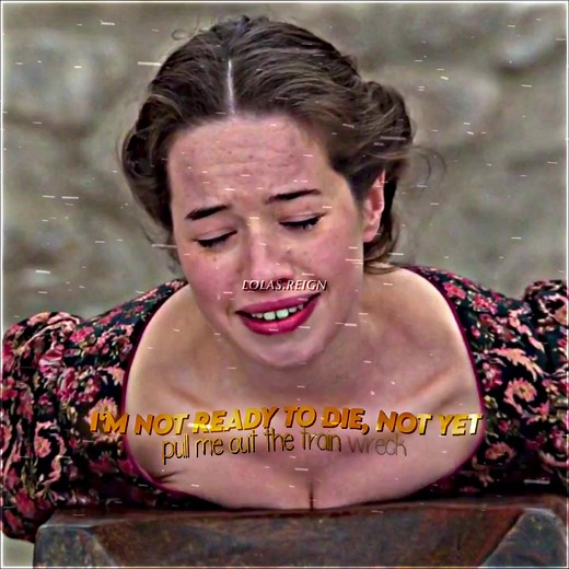 Beautiful Text and Lola Reign: A Visual Delight