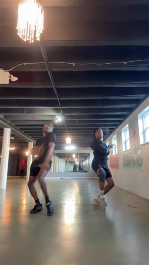 Mike and Isaiah on Instagram: "Stingette counts 🐝🤏🏿 #zaykeal #stingettes"