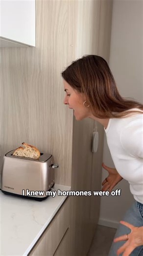 PMS, BREAKOUTS, MOOD SWINGS: GONE! 👇 Hack your hormones with Maca! This adaptogenic root nourishes the pituitary gland to bring hormones into balance, reducing stress hormone levels when needed and supporting the sex hormones. This means dramatic fluctuations that cause the usual array of hormonal symptoms are vastly reduced! Here are some of the ways Organic Burst Maca can help: 🔸Clears up breakouts 🔸Prevents excess hair fall 🔸Alleviates anxiety and tension 🔸Eases menstrual cramps 🔸Helps 