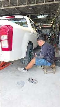 #D-Max, lift the back up, let's go see #Big Wheel Stang #Thida Service #Female Rabbit #ohkatai 09...