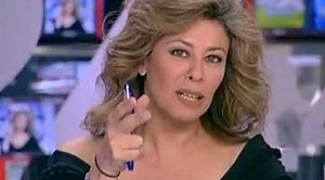 Beatriz Pérez-Aranda, pillada riéndose en directo por el error de una compañera