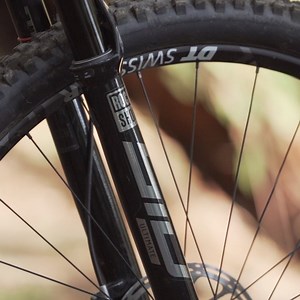 16K views · 219 reactions | The first RockShox SID fork was released back in 1998. After 18 years of development and evolution, Rockshox has fused lightweight and stiffness together in the all-new 2020 SID fork and SIDLuxe shock. ⁠ ⁠ Check out the review  https://youtu.be/55OrrMwBrsQ | Pinkbike | Facebook