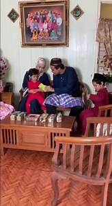 Elevate your Raya celebrations with luxurious hamper! 🎁 Packed with a delicious array of premium foods and snacks, including traditional Raya treats, gourmet delights, and indulgent sweets. From rich and flavorful cookies to luxurious chocolates, each item in our hampers is carefully selected for its exceptional taste and quality. #giftr #giftrmy #hamperraya #hamperraya2023 #hamperrayakl #rayagift #rayahamper #rayatreats #rayagiftbox #ramadangiftbox #ramadan #erafm #tiktok #rayatrend #nurhamper