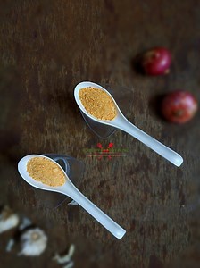 Homemade onion and garlic powder in oven