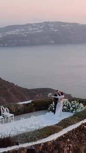 6.3K views · 28 reactions | Imagine getting married with this sunset view on Santorini Island 凉❤️ #destinationwedding #weddingplanner #weddingplanning #weddingideas #weddingceremony #eventplanner #santoriniwedding #bridetobe | StringsBespoke | Facebook