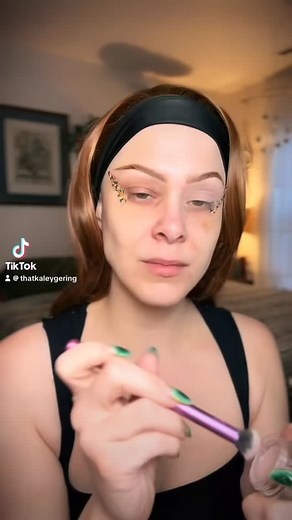 @morphebrushes : Palette- Python Code Solo Artist Priming Cream- Debut @judydoll_official Liner @pagevine_official Wing Stamp @ionicosmetics_ Lashes @hardcandylife Liner Headband Wig- @Chelsey Smith Cosmetics | Kaley Gering