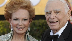 Tova Borgnine er død