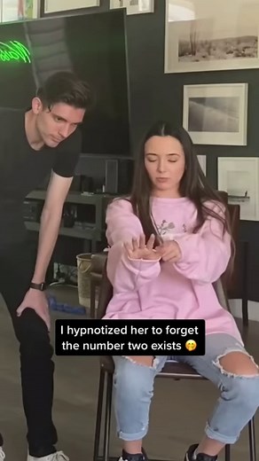 I hypnotized her to forget the number two #hypnosis #hypnotist #hypnotized #two | Zach Pincince | Facebook