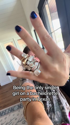 The house on my #ring finger rn is crazyyyyy #wedding soon
