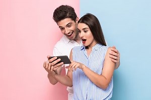 7 Cara Kenalan Lewat Chat dengan Gebetan, Ampuh Dapat Perhatian! - Sonora.id