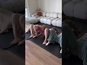 4 girl flexible yoga :)