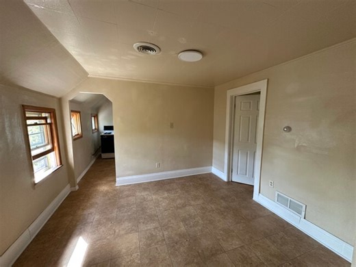 35 Cowing St, Depew, NY 14043 - For Rent