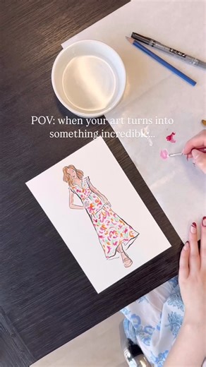 Our in-house artist, Jenna, paints all of our beautiful prints by hand. This gorgeous dress is part of our warehouse sale, so get it before it sells out! Sale ends TONIGHT! .⁠ .⁠ .⁠ .⁠ #mudpiegift #shop #shopnow #gift #gifts #artist #art #prints #designer #design #illustration #illustrator #croqui #warehousesale #fashion #style | Mud Pie