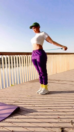 SEE YOU LATER. I AM ON LALIGA TONIGHT ⚽️ Decided to do some early morning exercises. #sportswithzekeymedia | Sports with Zekey Media