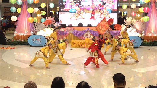Applause for SJKC Sin Min Sungai Tiang (B) for clinching 3rd place (Ketiga) at Sekolahku Berbakat 5.0! 🥉🌸 Their graceful moves and strong stage presence left a lasting impression. 💃🎊 #IpohParade #SekolahkuBerbakat5 #Ketiga #YouthTalent #CulturalShowcase | Ipoh Parade
