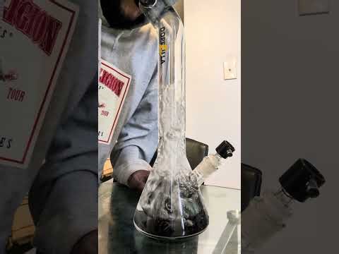 The Best Sounding Bong? Dopezilla Titans Oceanic
