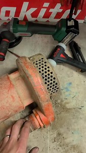 66K views · 464 reactions | Using a impact screwdriver to remove a stubborn rusted screw from a submersible water pump. #draper #screwdriver #tools #repair #powertools #deandoherty | Deandohertygreaser | Facebook