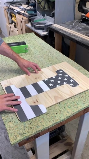 Quick door hanger to celebrate #fourthofjuly #happy4thofjuly #happy4t 340 | Wilbur Reese