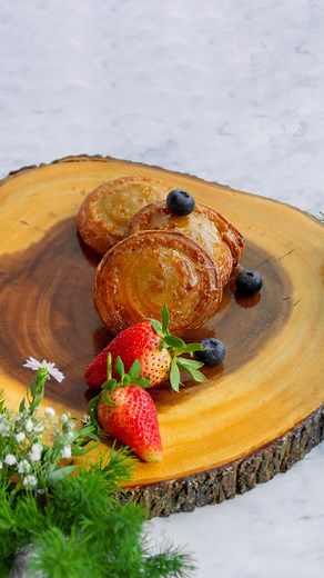 Apricot danish at Suntec 🍑 #suntecsingapore #apricotdanish #apricot #danish #pastry #baking #recipe #bakingrecipes | Suntec Singapore Convention & Exhibition Centre