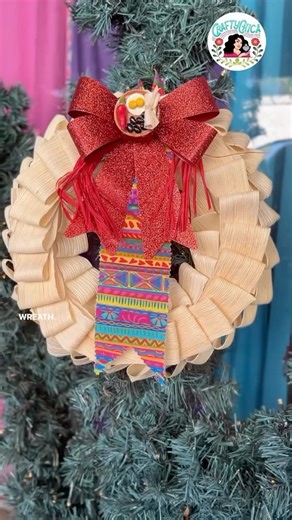 DIY Corn Husk Wreath - Great way to use up extra supplies from making tamales! Make a wreath! #cornhuskwreath #cornhuskcrafts #hojas | Crafty Chica by Kathy Cano-Murillo
