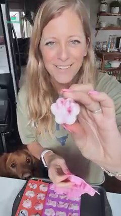 Frozen Yogurt Berry Dog Treats - These are Kevin, Bailey & Jack approved. 🙌🏼❤️🐾 #dogtreats #homemade #yogurt #frozenyogurt #berries #goldenretriever #recipes #dogs #nationalgoldenretrieverday #kristysketolifestyle | Kristyslifestyle