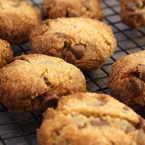 81K views · 1.3K reactions | Keto Chocolate Chip Cookies  ⁣ ⁣⁣ ⁣Low...