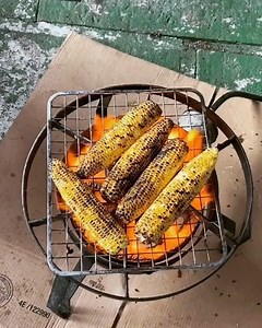 12 reactions · 4 comments | ⚠️ SOUND ON. Roasting corn island style  from all angles. The crackling sound. The roasted sweet smell. The delishh charred taste. There is something about it all that brings back childhood memories for me. What‘s one dish that sparks a childhood memory for you?  @wendelishh  @jbridgegallery | Island Vibez Kitchens | Facebook