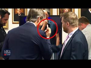 Alex Jones's Attorney Flips Off Plaintiffs' Attorney During Post-Court Argument