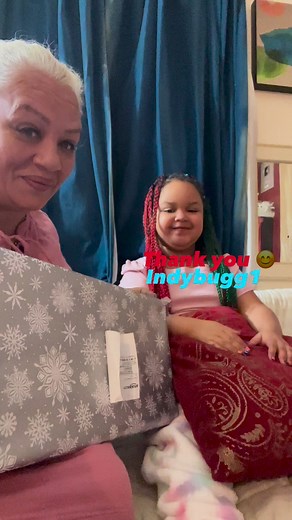 449K views · 10K reactions | When you don’t play about your hair rack 藍藍❤️❤️❤️#indybugg1 | Indy Bugg | Facebook