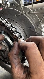 installing a motorcycle chain link #fypp | Ivan Maulana