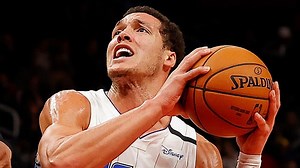 Gordon throws down breakaway 360 slam