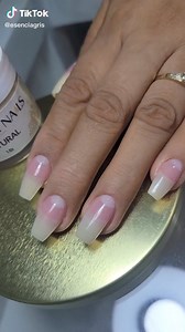 Ellas creando look Natural 🫰😍😍 | Golden Nails