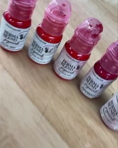 Choose your weapon! Which one will you use to get killer lips?!? Choose one of ours or bring your favorite shade and we’ll recreate it! Book this week for ONLY $200‼️‼️‼️806-559-3781 #permanentmakeupbysandra #fyp #sandrasmagictouch💫 #permanentlipcolor #microshading #nanobrows #ombrebrows #lipblushing #lubbocktx #amarillotx #newmexico #explore #pmu #permanentmakeupartist #tech #tattoo #tattoomakeup #ombrebrows #powderbrows #806 #combobrows | Permanent Makeup By Sandra