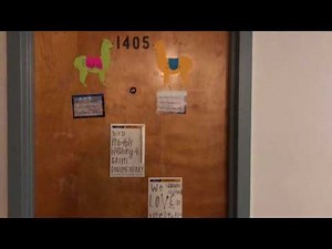 FRESHMAN DORM TOUR 2018 // WVU 💙💛