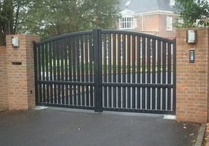 [Hot Item] Wholesales Aluminium Garage Door Wrought Iron Fence and Gate Exterior Security Door