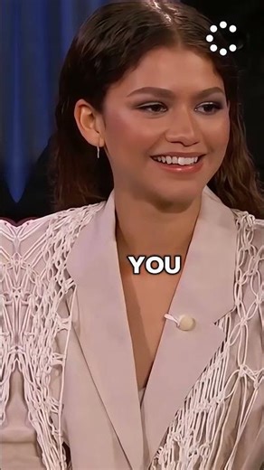 Zendaya Froze Mid-Interview