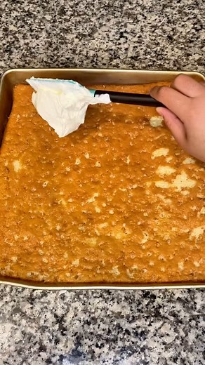 Simple Sheet Cake Design (Tres Leches) 💜 #cakedecorating #cakedecoration #cake #tresleches #baking #reels | Sarah Pinder