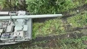 2.6K views · 174 reactions | Russian military carryout missile drills at Ukraine border. ယူကရန်းနိုင်ငံကို အဆက်မပြတ်ထိုးစစ်ဆင်နေတဲ့ ရုရှားစစ်တပ် | We Support Mahn Winn Khaing Thann - NUG | Facebook