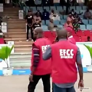 VIDEO: EFCC operatives storm Eagle Square, venue of APC Presidential Primaries | Africom