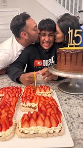 “Cuando los de los 70, 80 y 90 cantamos el cumpleaños con letras que los de la Generación Z y de cristal creen que son inventadas.🤪 ’¡Y que lo cumpla feliz, si no lo canta se van de aquí!’🤣 Que opinan? 😂 #GeneraciónX #Millennials #AntesTodoEraMejor #GeneraciónDeCristalNoEntiende” | LeoColina